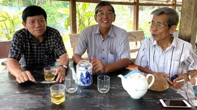 Ông Hồ Quang Cua (giữa) chia sẻ kế hoạch đăng ký bảo hộ gạo ST24, ST25 tại Austrlia và Mỹ. (Ảnh: K.T)
