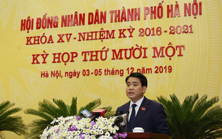 Chủ tịch UBND TP. Hà Nội Nguyễn Đức Chung giải trình tại phiên chất vấn HĐND TP. Hà Nội.