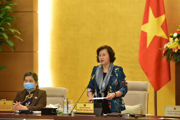 Chủ tịch Quốc hội Nguyễn Thị Kim Ngân phát biểu bế mạc phiên họp 43 của Uỷ ban Thường vụ Quốc hội.