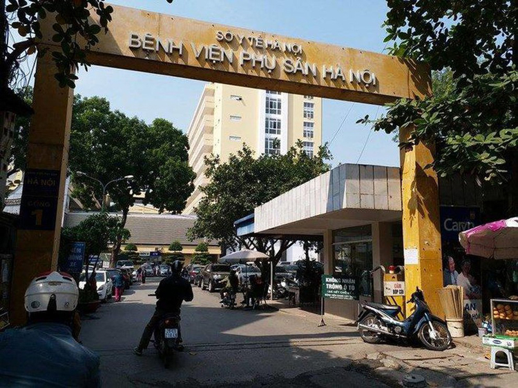 Bệnh viện Phụ sản Hà Nội có 63 nhân viên y tế đã được đưa đi cách ly tại cơ sở 2 của bệnh viện do liên quan đến BN 243.