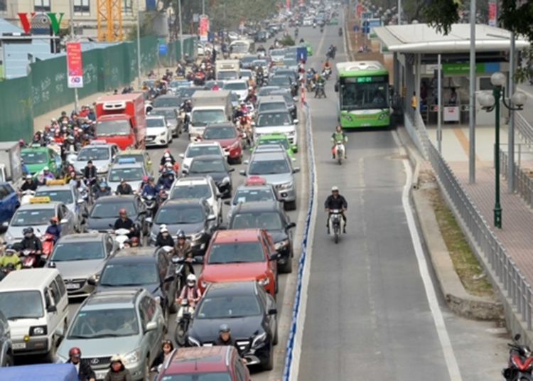 Theo Cục Đăng kiểm Việt Nam, quy định mới không ảnh hưởng nhiều đến xe cũ đang tham gia giao thông.