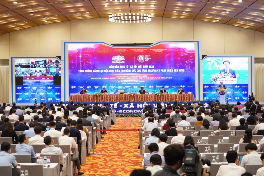 Diễn đàn Kinh tế - Xã hội Việt Nam 2023 diễn ra tại Trung tâm Hội nghị Quốc gia Mỹ Đình.