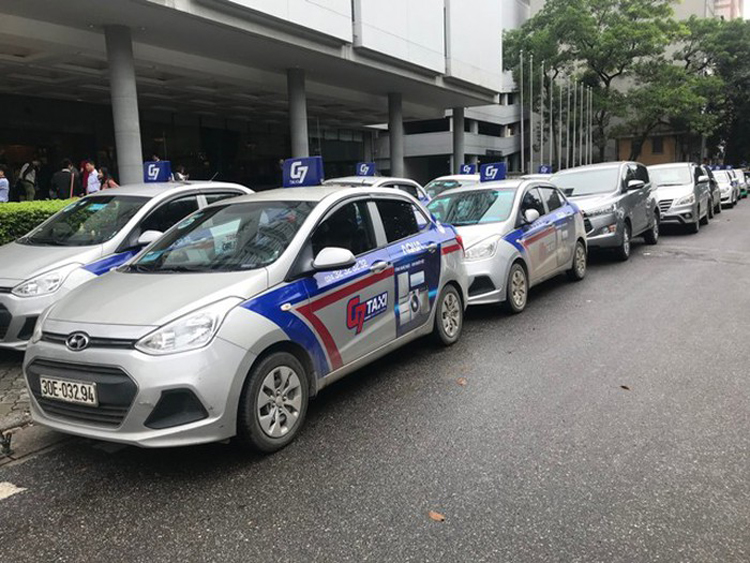 Đầu tháng 11/2017, 3 hãng taxi Ba Sao, Sao Hà Nội và taxi Thành Công đã tiến hành hợp nhất và lấy tên chung là taxi G7.