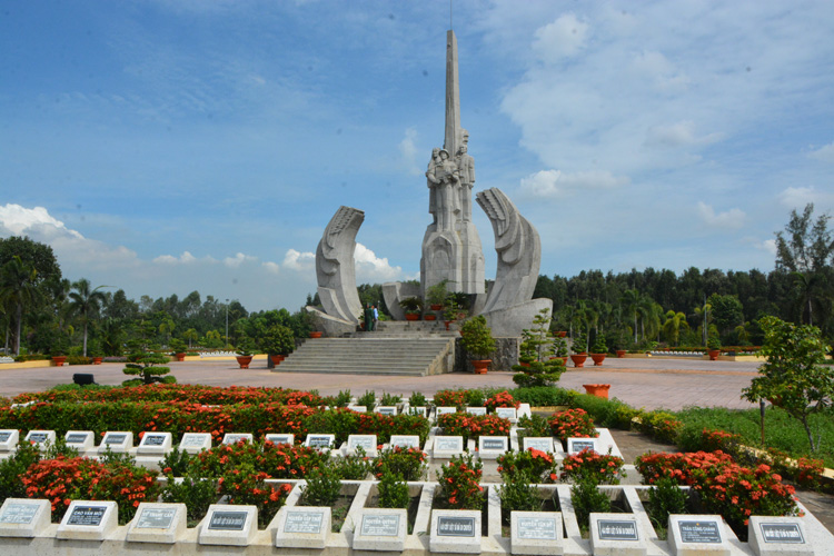 Nghĩa trang Tam Nông.