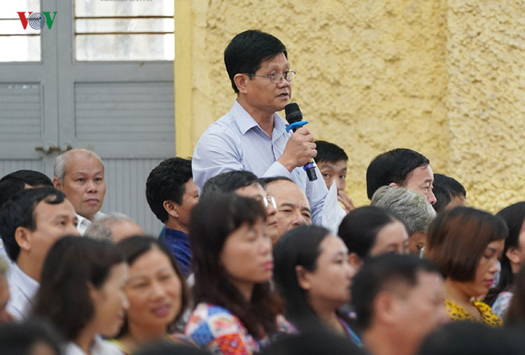 Cử tri Nguyễn Văn Thơm nêu vấn đề về công tác xây dựng thể chế, chính sách.