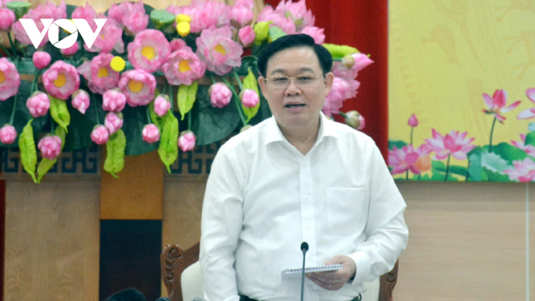 Chủ tịch Quốc hội đánh giá cao nhiều cách làm sáng tạo, khoa học của Quảng Ninh.