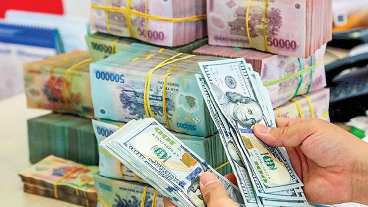 Ngân hàng Nhà nước Việt Nam sẽ tiếp tục phối hợp các bộ ngành để kiểm soát lạm phát, ổn định kinh tế vĩ mô, không làm mất cân bằng cán cân thương mại vãng lai. (Ảnh minh họa: KT)