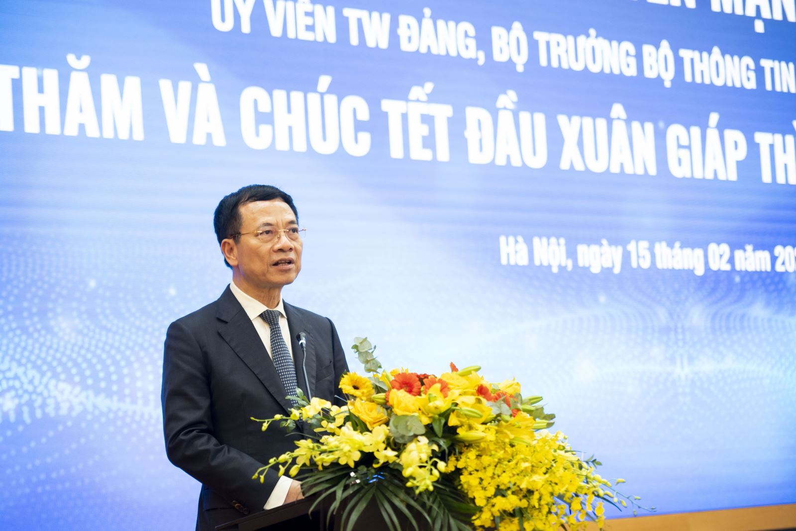 Bộ trưởng Nguyễn Mạnh Hùng dành nhiều kỳ vọng cho FPT trong chuyến thăm Tập đoàn ngày