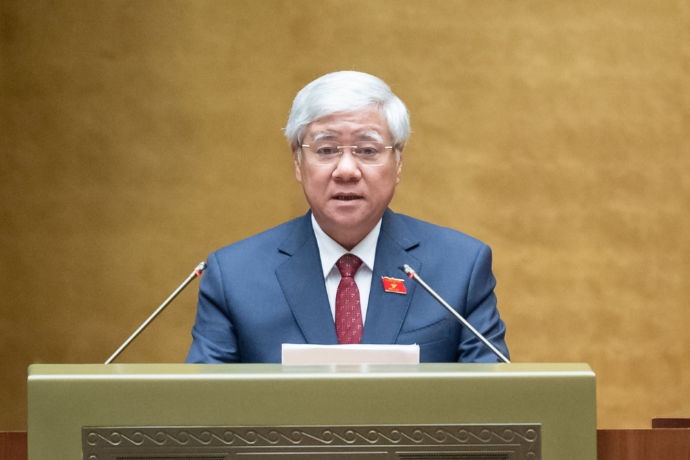 Chủ tịch Ủy ban Trung ương Mặt trận Tổ quốc Việt Nam Đỗ Văn Chiến trình bày báo cáo tại Kỳ họp thứ 6, Quốc hội khoá XV.