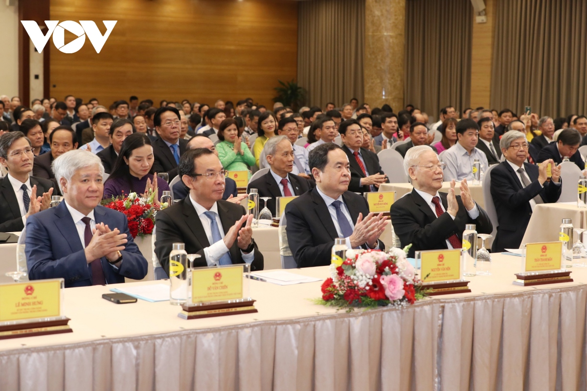 Tổng Bí thư Nguyễn Phú Trọng cùng các vị lãnh đạo tham dự lễ kỷ niệm.