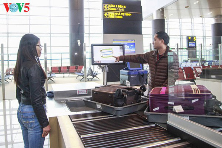 Sân bay Vân Đồn - nơi tiếp nhận công dân Việt Nam từ Trung Quốc về nước.