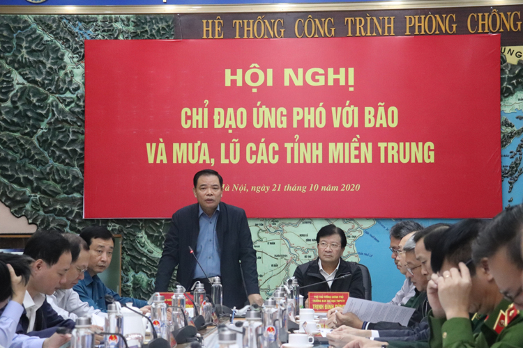 Bộ trưởng Bộ NN&PTNT Nguyễn Xuân Cường - Phó Trưởng BCĐ Trung ương về PCTT.