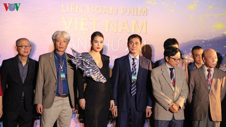 Liên hoan phim Việt Nam lần thứ 21 quy tụ nhiều nhà làm phim, đạo diễn, diễn viên nổi tiếng của cả nước.