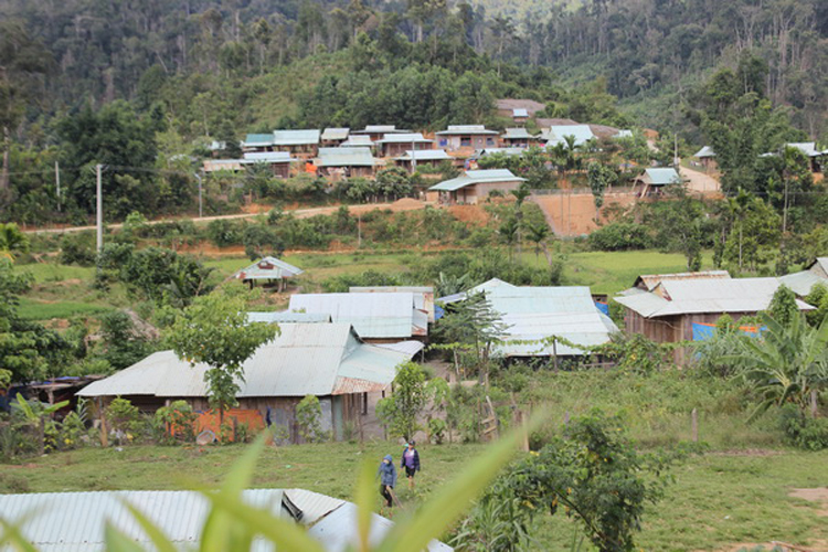 Sau trận lũ quét năm 2017, người dân làng Khe Chữ, xã Trà Vân, Nam Trà My được chuyển về làng mới.