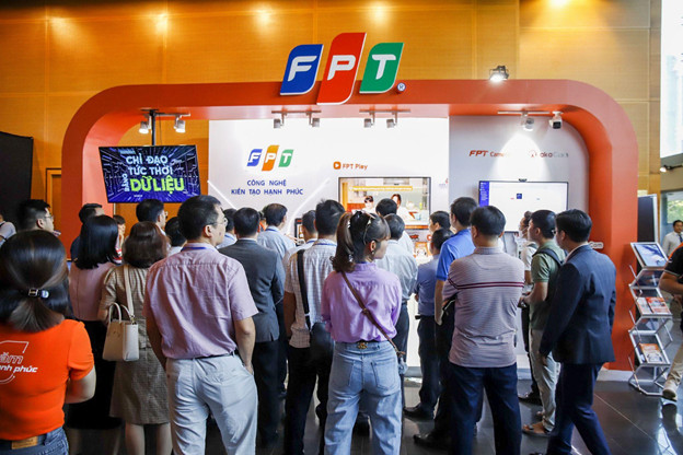 FPT trình diễn công nghệ lấy hạnh phúc của người dùng làm kim chỉ nam tại triển lãm CNTT-TT Bình Định