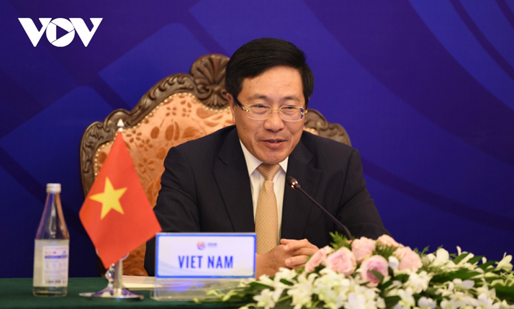 Phó Thủ tướng, Bộ trưởng ngoại giao Việt Nam Phạm Bình Minh.