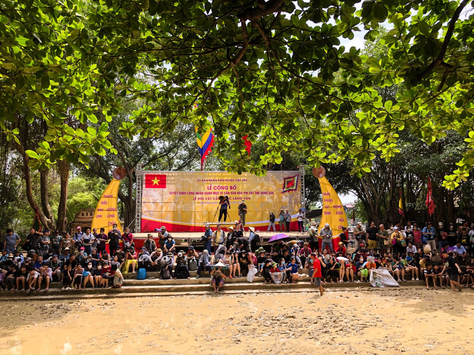 Huyện Việt Yên tổ chức Lễ hội vật cầu nước và đón nhận Quyết định ghi danh vào Danh mục di sản văn hoá phi vật thể quốc gia.