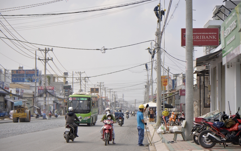 Đường Đặng Thúc Vịnh đang hoàn thiện để đưa vào phục vụ nhân dân trước Tết Nguyên đán 2022.