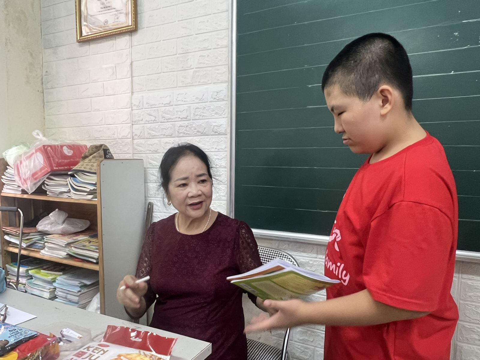 Lớp học xóa mù chữ, gieo tình thương của cô giáo Phạm Thị Huyền đã tồn tại được hơn 25 năm.