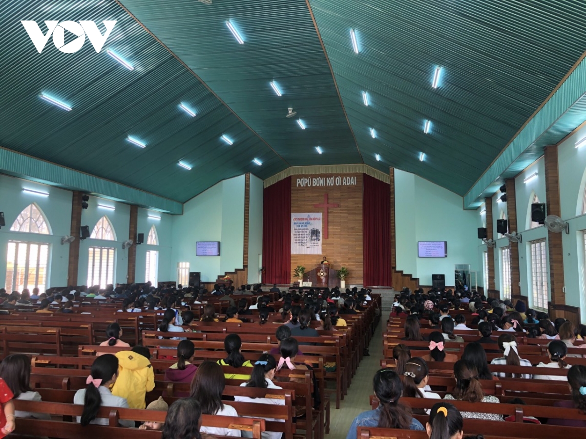 Nhà thờ Plei Mơ nú - điểm sinh hoạt tin lành được cấp phép tại TP. Pleiku, Gia Lai.