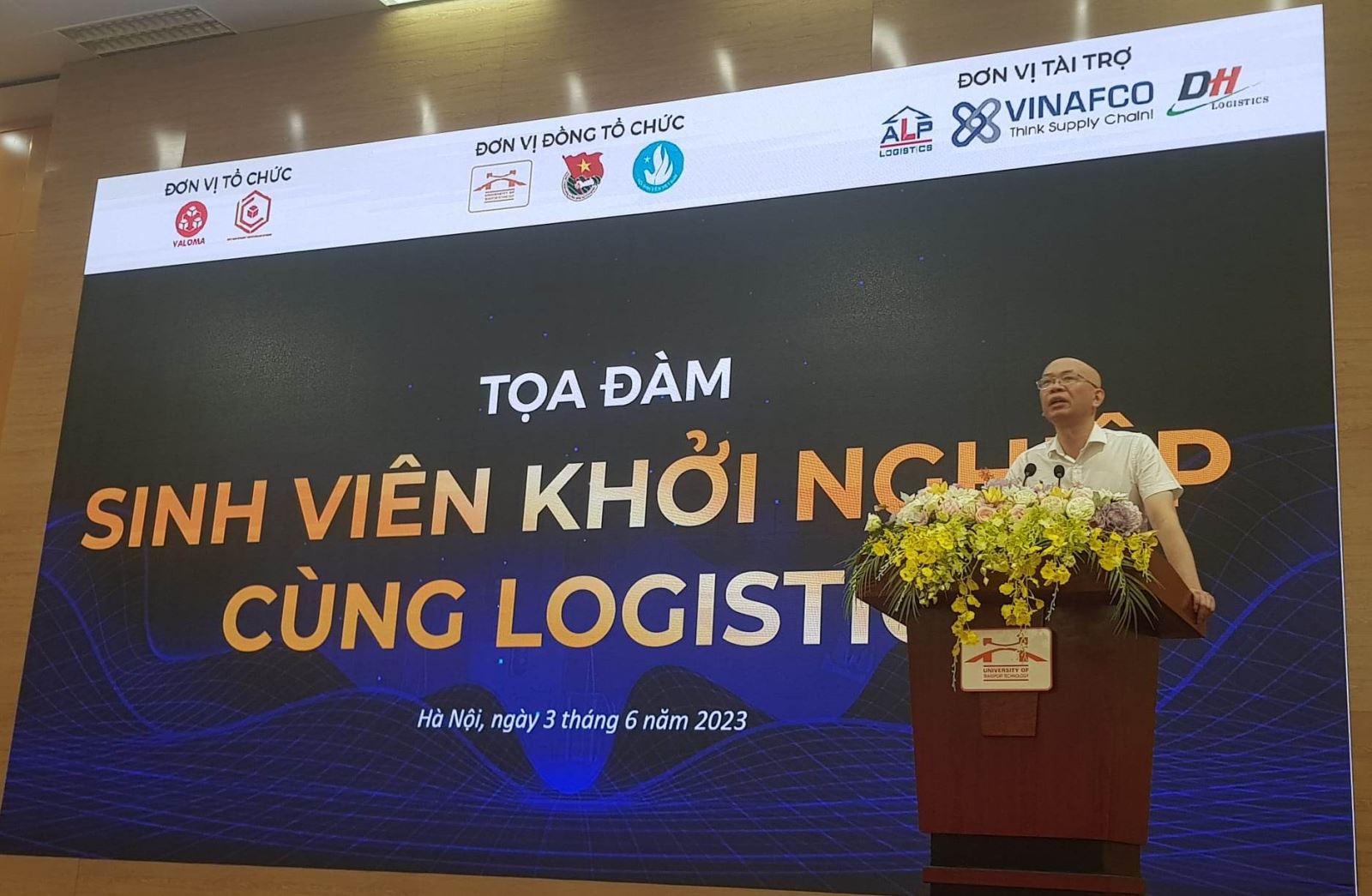 Ông Trần Thanh Hải - Phó Cục trưởng Cục Xuất nhập khẩu Bộ Công Thương - chia sẻ tại tọa đàm.