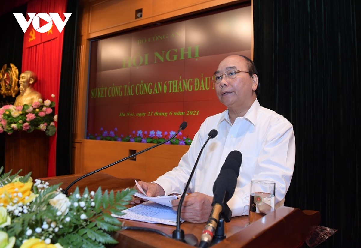 Chủ tịch nước Nguyễn Xuân Phúc phát biểu chỉ đạo hội nghị.