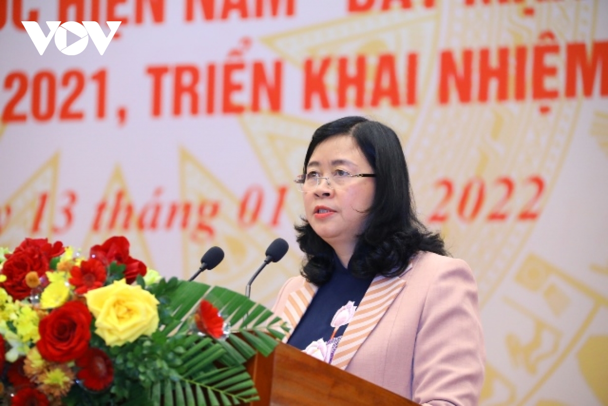 Bà Bùi Thị Minh Hoài, Trưởng Ban Dân vận Trung ương phát biểu tại hội nghị.