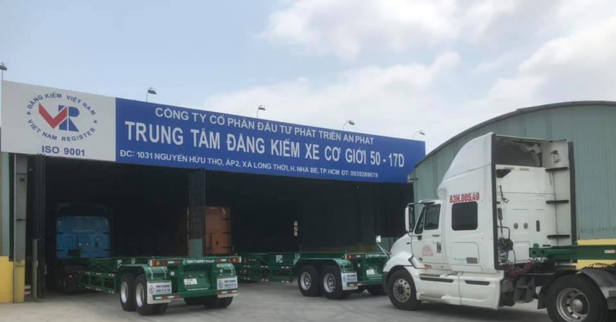 Cục Đăng kiểm Việt Nam đã ra quyết định tạm đình chỉ toàn bộ hoạt động kiểm định xe cơ giới trong thời hạn 3 tháng đối với 2 đơn vị đăng kiểm 50-17D (Nhà Bè, TP.Hồ Chí Minh) và 50-10D (Củ Chi, TP.Hồ Chí Minh).