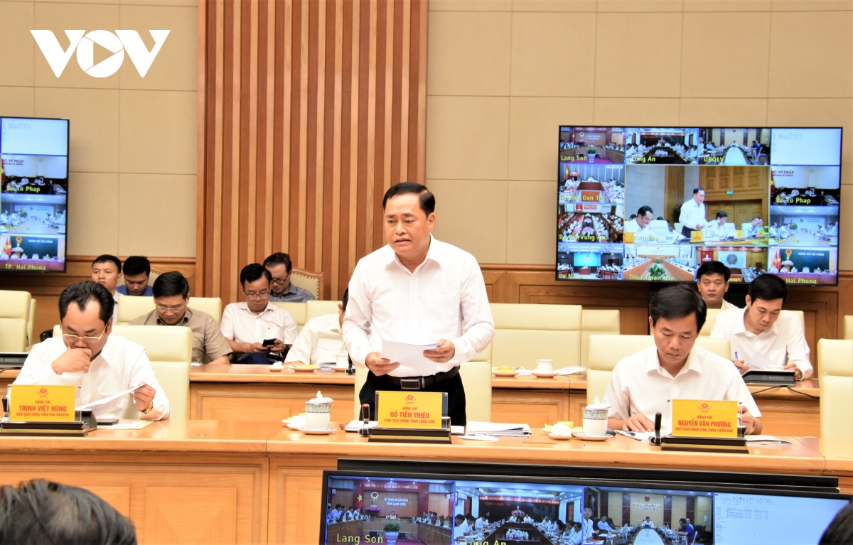 Ông Hồ Tiến Thiệu - Chủ tịch UBND tỉnh Lạng Sơn phát biểu tại hội nghị.