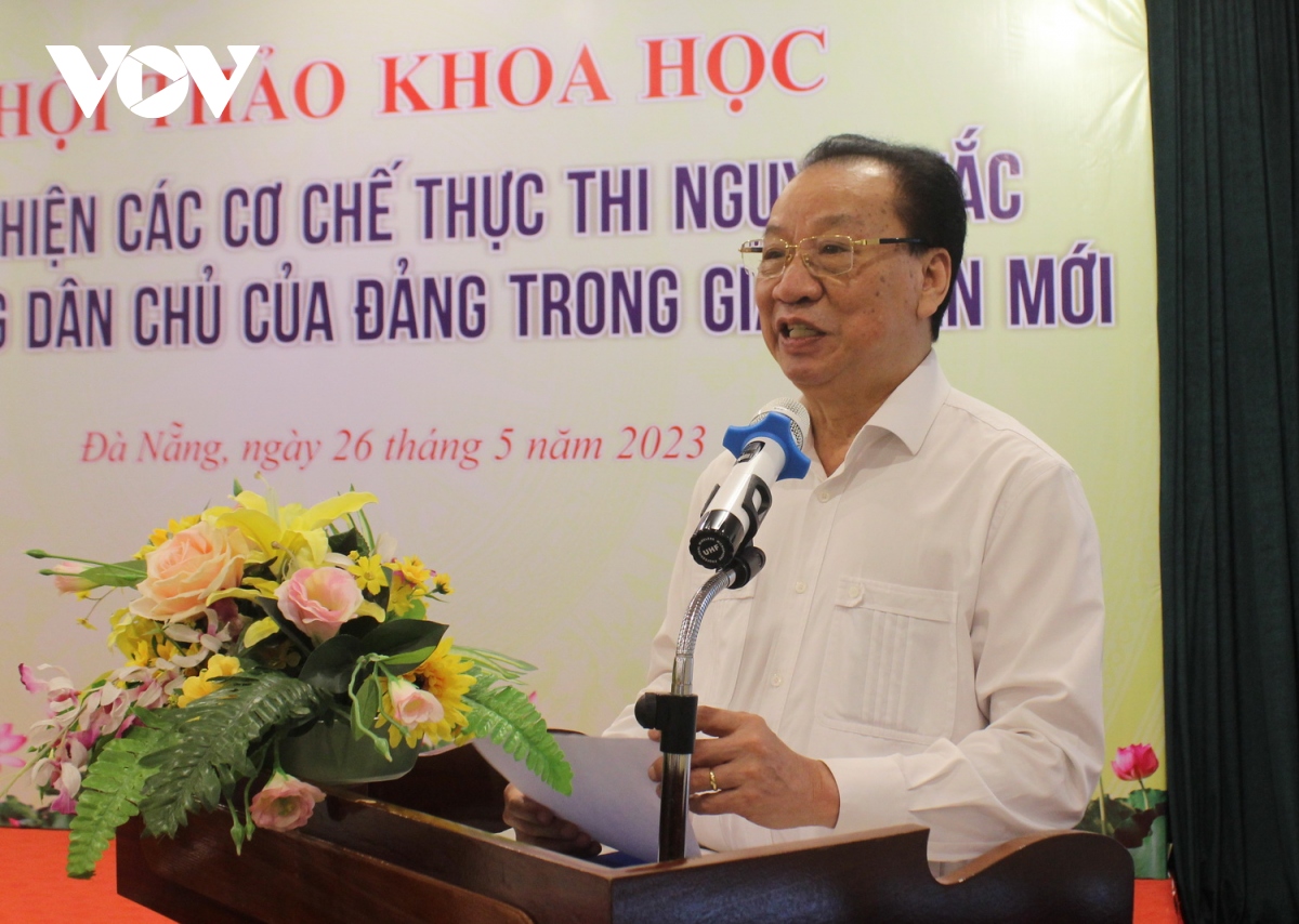Giáo sư - Tiến sĩ Phùng Hữu Phú, Chủ tịch Hội đồng Khoa học các cơ quan Đảng Trung ương.