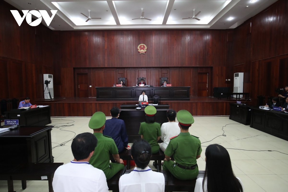 Mỗi bị cáo là đồng phạm Nguyễn Phương cũng được giảm án 6 tháng tù. (Ảnh: N.Th)