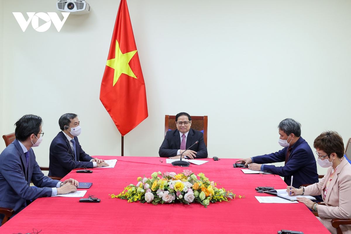Thủ tướng cảm ơn Chương trình COVAX và cá nhân bà Aurelia Nguyen vì sự hỗ trợ hết sức quý báu, tích cực đối với Việt Nam.