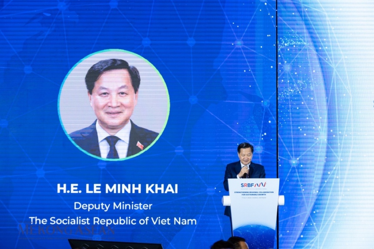 Phó Thủ tướng Lê Minh Khai khẳng định: Quan hệ Việt Nam - Singapore được xem là mối quan hệ năng động và hiệu quả trong ASEAN, trở thành hình mẫu để thúc đẩy cơ chế hợp tác nội khối cũng như trong khu vực và trên thế giới.
