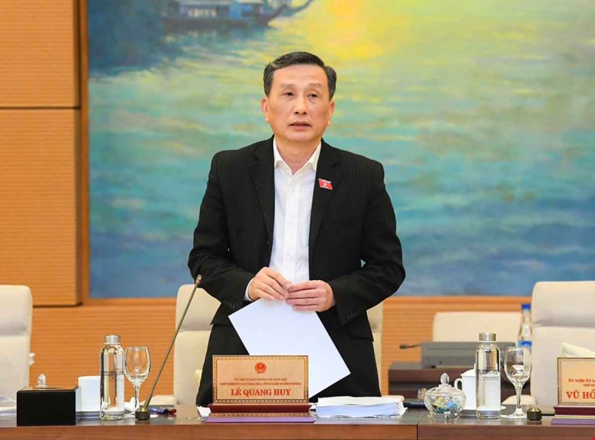 Chủ nhiệm Ủy ban Khoa học Công nghệ và Môi trường Lê Quang Huy.