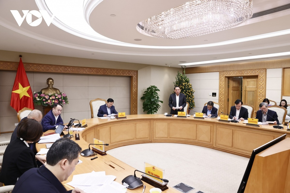 Phó Thủ tướng Trần Hồng Hà chủ trì cuộc họp với Bộ văn hóa, Thể thao và Du lịch, Bộ Nội vụ, Bộ Ngoại giao… cùng một số địa phương để nghe báo cáo về dự án Luật Di sản văn hóa (sửa đổi).
