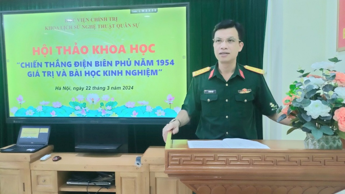 Đại tá, Tiến sĩ Bùi Đình Tiệp - Chủ nhiệm Khoa Lịch sử nghệ thuật quân sự, Học viện Chính trị (Bộ Quốc phòng).