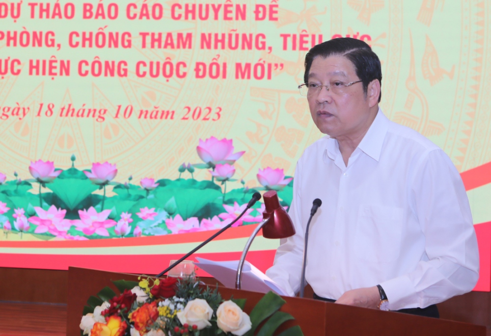 Ủy viên Bộ Chính trị, Bí thư Trung ương Đảng, Trưởng Ban Nội chính Trung ương Phan Đình Trạc, Phó Trưởng Ban thường trực Ban Chỉ đạo Trung ương về PCTNTC phát biểu khai mạc hội nghị.