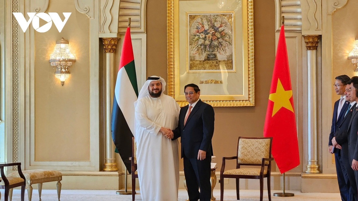 Thủ tướng Phạm Minh Chính và Bộ trưởng Bộ Đầu tư UAE - Mohammed Bin Hassan Al Suwaidi.