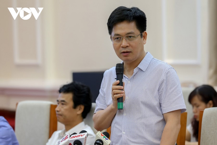Ông Vũ Xuân Thành, Vụ trưởng Vụ Giáo dục Trung học cho biết trong quy định không hề có khái niệm sách bổ trợ.