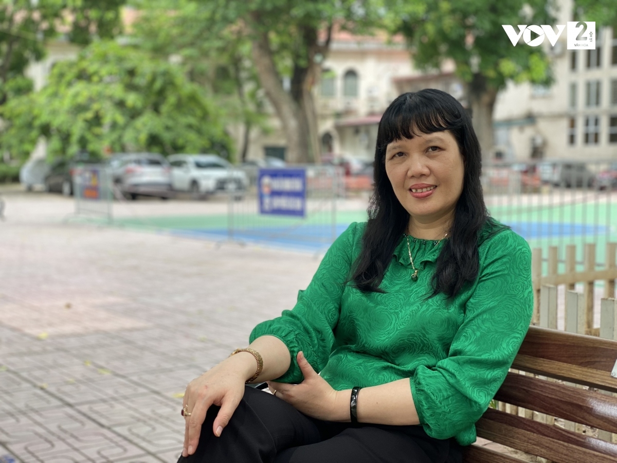 Bà Nguyễn Bội Quỳnh, Hiệu trưởng trường THPT Việt Đức, Hoàn Kiếm, Hà Nội cho rằng: Không nên né Lý, Hóa khi chọn tổ hợp môn tự chọn.