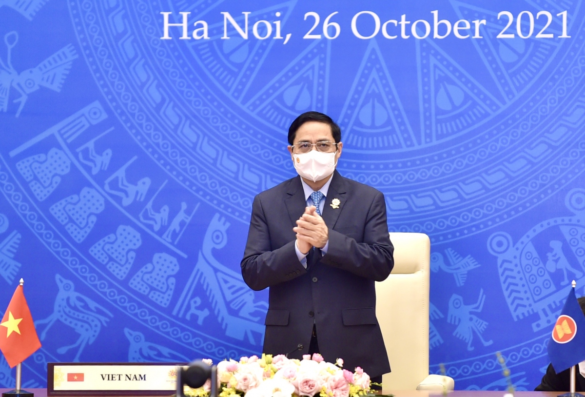 Thủ tướng tham dự trực tuyến Hội nghị cấp cao Hiệp hội Các quốc gia Đông Nam Á (ASEAN) lần thứ 38 và 39 và các hội nghị liên quan do Brunei tổ chức. Ảnh: VGP