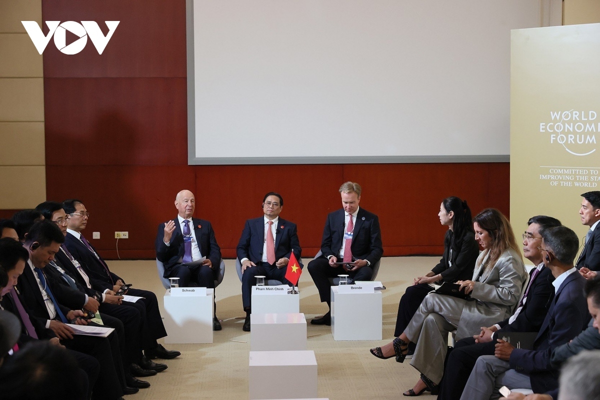 Thủ tướng Chính phủ Phạm Minh Chính dẫn đầu đoàn đại biểu cấp cao Chính phủ Việt Nam tham dự và phát biểu tại Đối thoại chiến lược quốc gia Việt Nam và Diễn đàn Kinh tế thế giới (WEF).