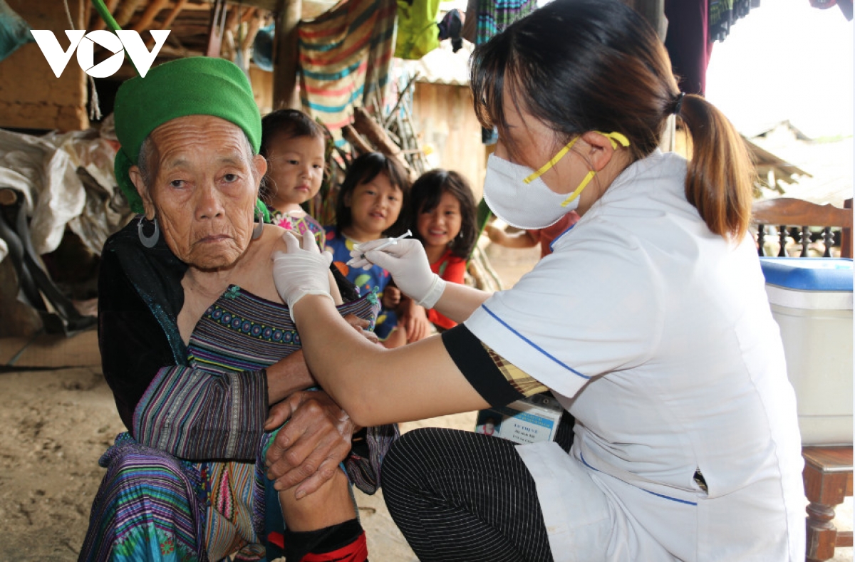 Tính đến thời điểm hiện tại, tỷ lệ tiêm phòng Covid-19 ở tỉnh vùng cao Lào Cai xếp khoảng thứ 15 toàn quốc.