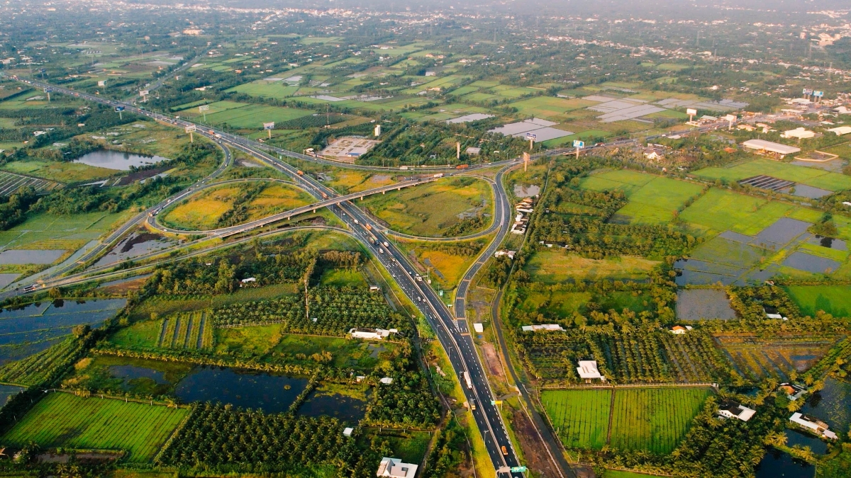 Toàn cảnh cao tốc Trung Lương - Mỹ Thuận.