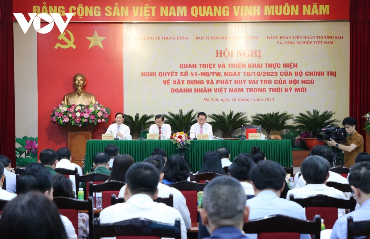 Hội nghị quán triệt và triển khai thực hiện Nghị quyết 41 ngày 10/10/2023 của Bộ Chính trị về Xây dựng và phát huy vai trò của đội ngũ doanh nhân Việt Nam trong thời kỳ mới.